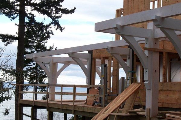 Sunshine-Coast-Cottage-British-Columbia-Canadian-Timberframes-Construction-Framing